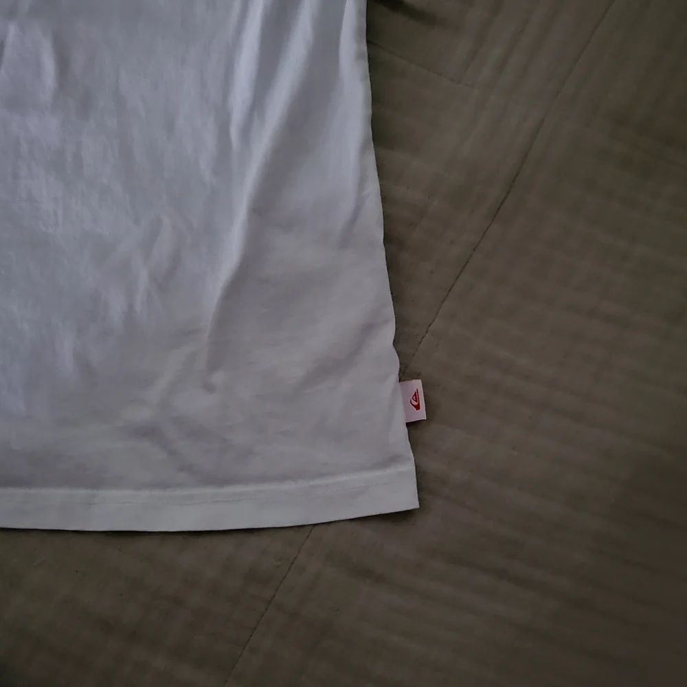 Quicksilver Netflix Stranger Things Men Small White Used Short Sleeve 022025 - Picture 5 of 7